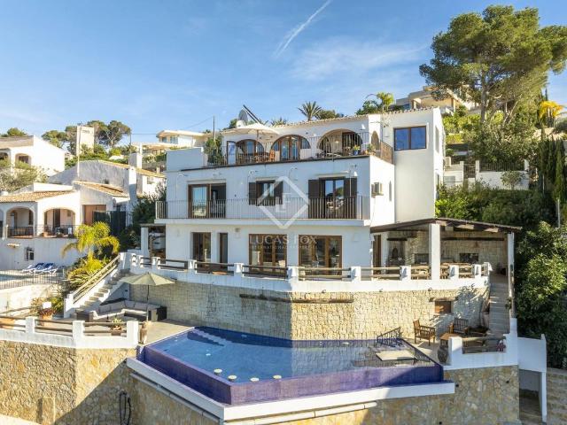 Exclusiva Villa / Chalet en venta Jávea, España