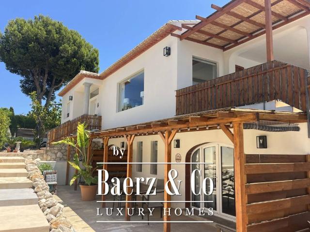 Exclusiva Villa / Chalet en venta Jávea, España