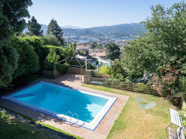Exclusiva Villa / Chalet en venta Poio, España