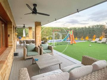 Villa en venta en Navallar - Seguridad
