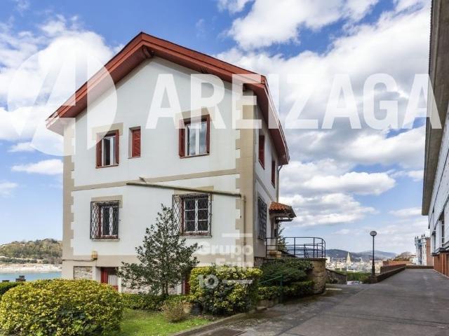 Exclusiva Villa / Chalet en venta San Sebastián, País Vasco