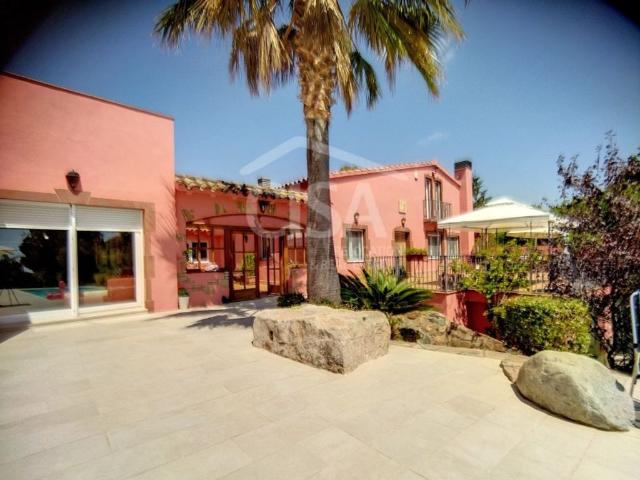 Exclusiva Villa / Chalet en venta Vilanova de Escornalbou, España