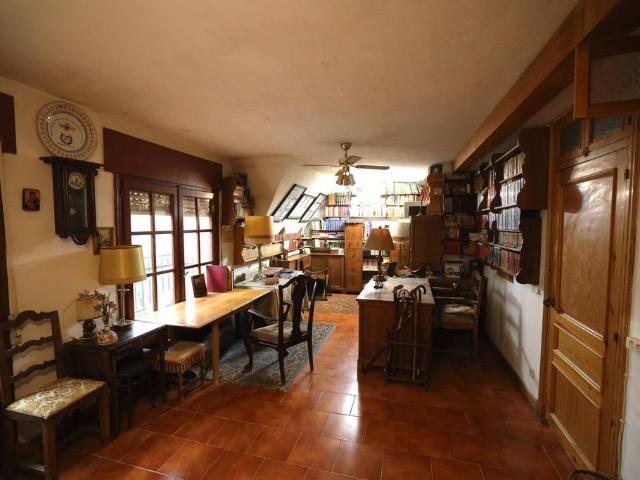 Exclusiva Villa / Chalet en venta Villanueva de la Cañada, España