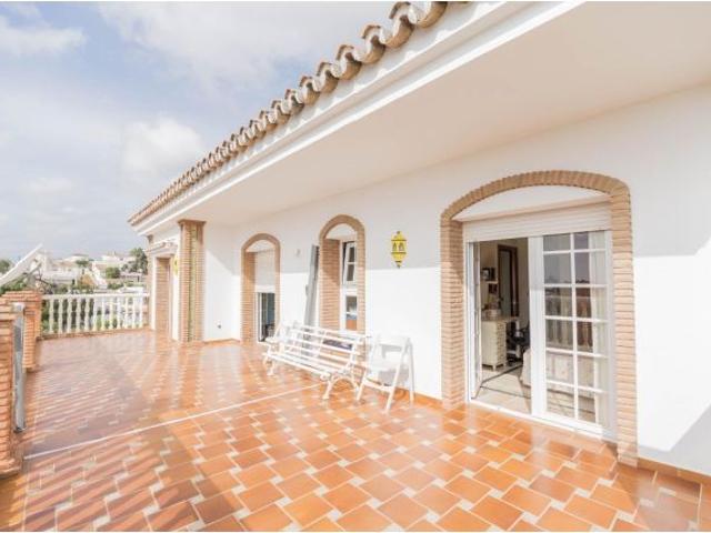 Exclusiva Villa de Alta Calidad con Vistas al Mar en Monte Alto