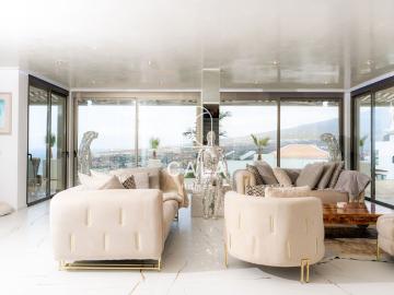 Exclusiva Villa de Autor con Vistas Abiertas al Atlántico 650m² San Eugenio