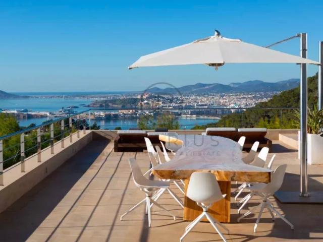 Exclusiva Villa de Lujo en Cap Martinet, Ibiza