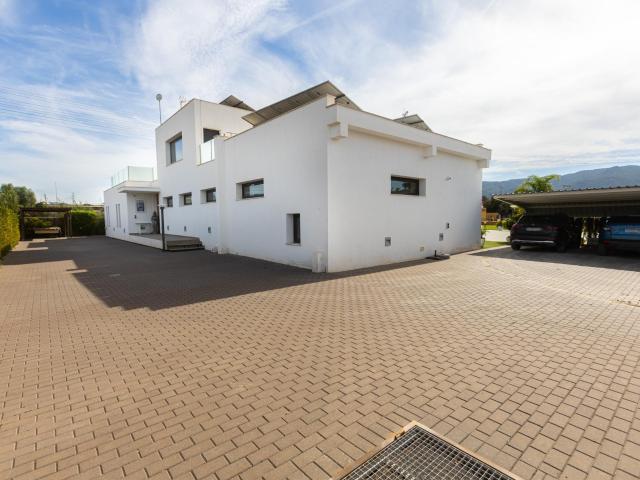 Exclusiva Villa de Lujo en carretera santa catalina con establos y picadero de caballos, Murcia €1,395,000