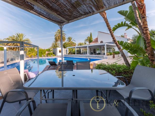 Exclusiva Villa de Lujo en Plena Naturaleza en Elche