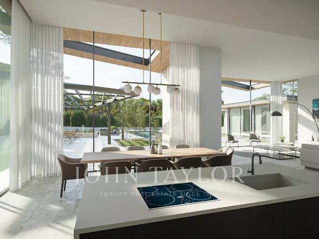 Exclusiva villa de nueva construcción cerca del golf