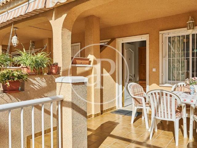 Villa / Chalet en alquiler Alicante, España