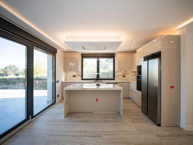 Exclusiva Villa en alquiler Las Rozas de Madrid, Comunidad de Madrid
