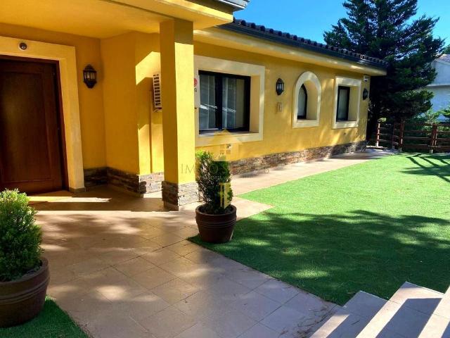 Villa / Chalet de lujo 450 m2 en alquiler, Santa Maria de Solius, Cataluña