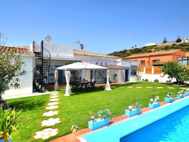Exclusiva Villa en alquiler Torre Guadiaro, Andalucía