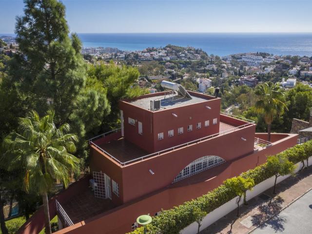 Exclusiva villa en Málaga – Privacidad, amplitud y magnifica. 374m² Málaga