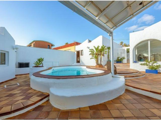 Exclusiva Villa en Playa del Hombre Telde