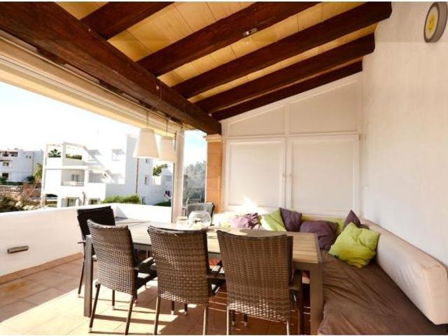 Exclusiva Villa en Primera Línea de Cala dOr: Tu Refugio Junto al Mar