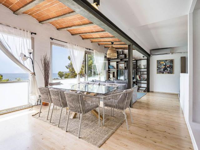 Exclusiva Villa en venta Castelldefels, Cataluña