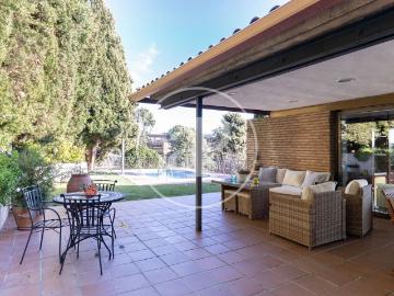 Villa en venta en Plaça Marconi - Jardín