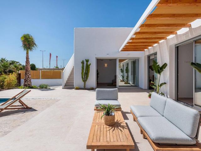 Exclusiva Villa en venta Benijófar, Comunidad Valenciana
