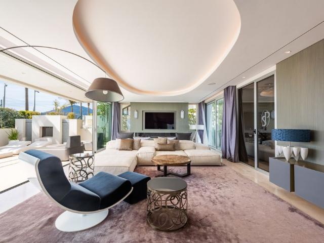 Exclusiva Villa en venta Nueva Andalucia, España