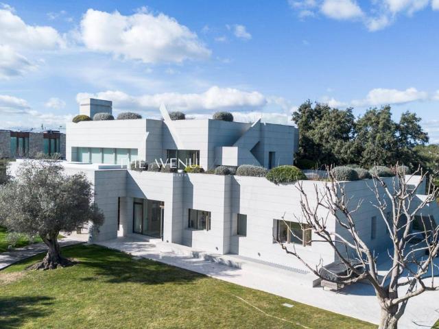 Exclusiva Villa en venta Pozuelo de Alarcón, España