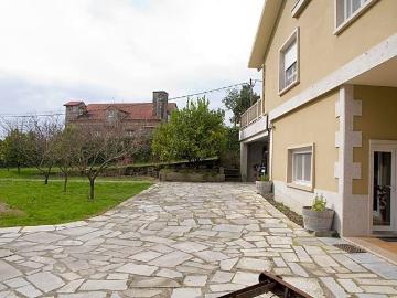 Villa / Chalet de lujo de 569 m2 en venta en Pontevedra, Galicia