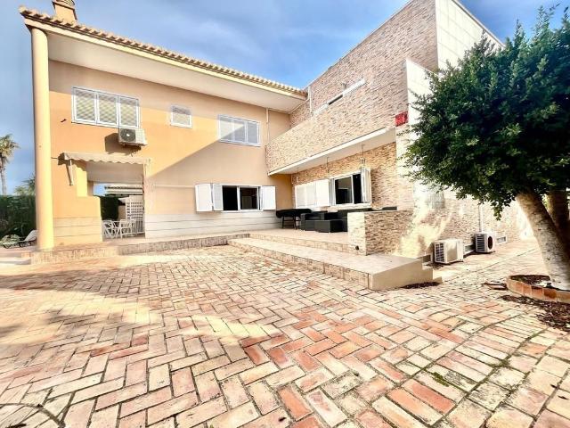Exclusiva Villa en venta Torrevieja, España