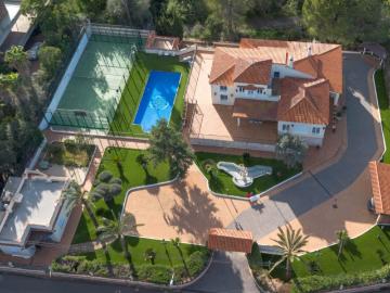 ✨ Exclusiva villa estilo mansión en Alzira: lujo, espacio y. 800m² Alzira