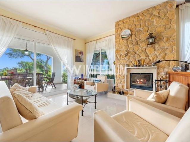 Exclusiva villa frente al mar