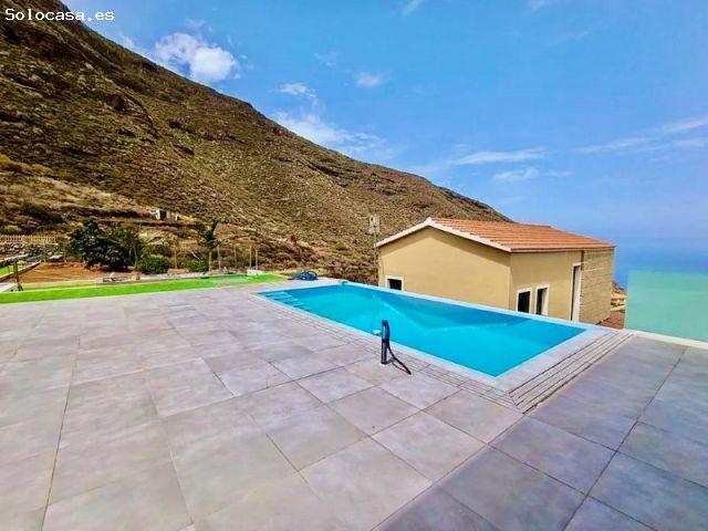 Exclusiva villa moderna con todas las comodidades