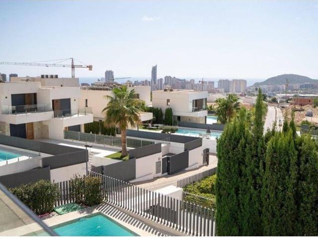 EXCLUSIVA VILLA PARA LARGA TEMPORADA DESDE SEPTIEMBRE
