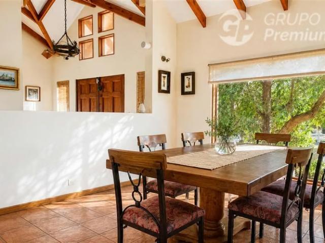 Exclusiva y amplia propiedad con dos casas Los Pinos Reñaca | 6 dormitorios por 26000.00 en Viña del Mar