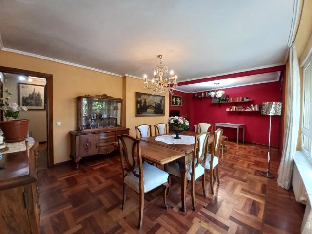 EXCLUSIVA Y CÉNTRICA VIVIENDA CON TERRAZA