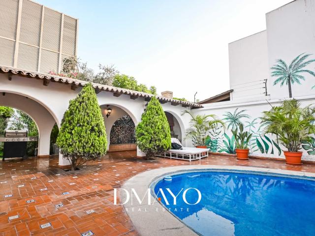 Exclusiva y Hermosa Casa en Urbanización Club Golf Los Incas Surco, con Piscina y 5 Dormitorios