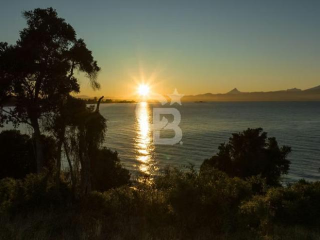 Acceso a playa, vista lago y volcanes. ¡Primera línea! 0 dormitorios por 5500.00 en Frutillar