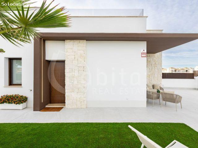 Exclusivas viviendas pareadas de obra nueva en Vistabella Golf, llave en mano