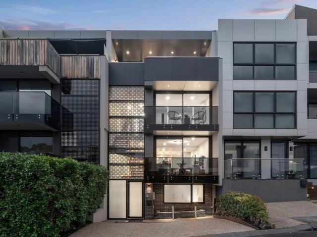 Exclusive 3 Bedroom Residence in Edgewater