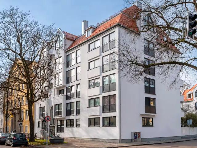 Exclusive 3 Room Apartment in Prime Munich Bogenhausen