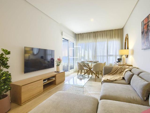 Exclusive 1 Bedroom Apartment in Sanchinarro for Short Term Stays