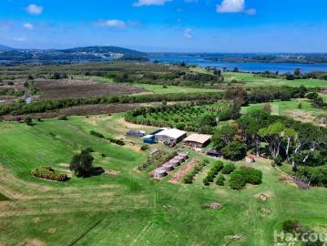 Exclusive 24.69ha Private Island Retreat Shark Island, Fishermans Reach Accessible Only by Boat or Barge, Offering Seclusion and Serenity