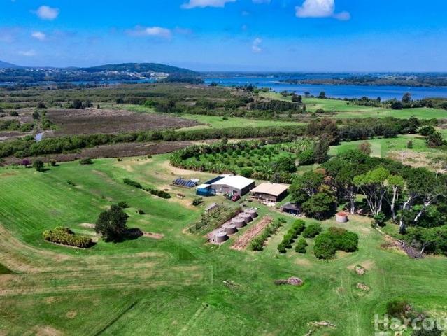 Exclusive 24.69ha Private Island Retreat Shark Island, Fishermans Reach Accessible Only by Boat or Barge, Offering Seclusion and Serenity