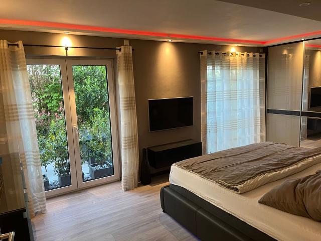 Exclusive 2,5 Zimmer Wohnung, Nähe Zentrum in ruhiger Wohngegen, Pforzheim Amsterdam Apartments for Rent