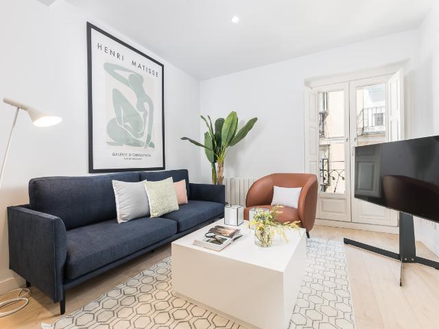 Exclusive 2 bedroom apartment in central Madrid