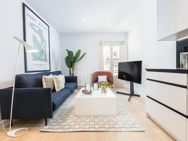 Exclusive 2 bedroom apartment in central Madrid