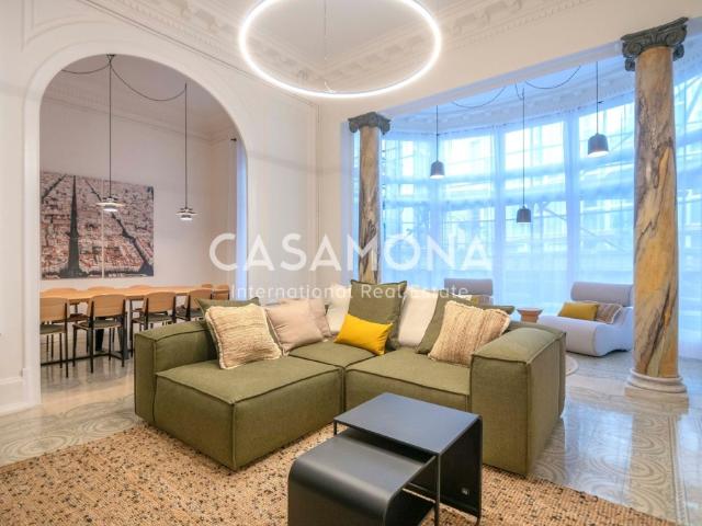 Exclusive 4 Bedroom Apartment with Historic Catalan Features in Central Eixample