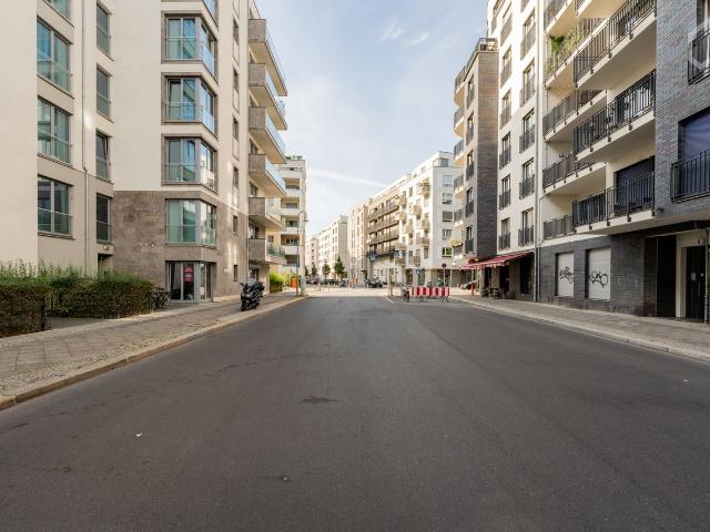 Exclusive 4 room apartment at Gleisdreieck Park – 130 m² with 2 balconies and upscale amenities*, Berlin Amsterdam Apartments for Rent