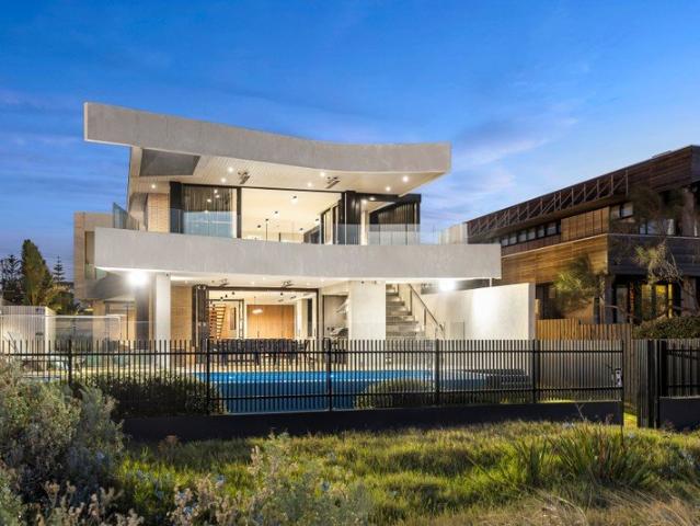 Exclusive Coastal Opulence. A Masterpiece of Modern Living