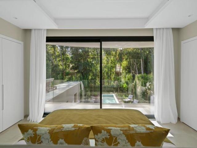 Exclusive Contemporary Luxury Villa in Nueva Andalucía, Marbella