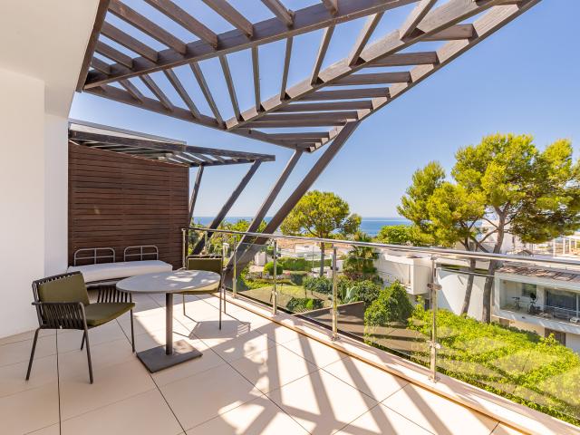 Lujosa villa adosada con vistas al mar y a la montaña en la exclusiva zona de Sierra Blanca, Marbella