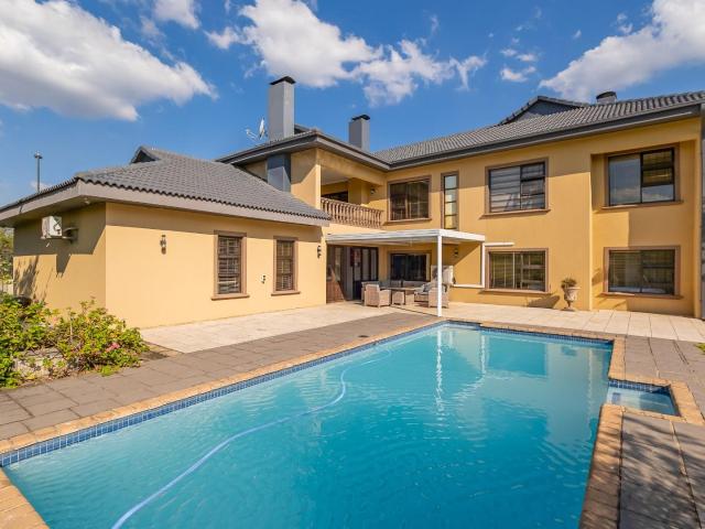 EXCLUSIVE CORPORATE SHORT TERM RENTAL Fully furnished House R140 000 per month